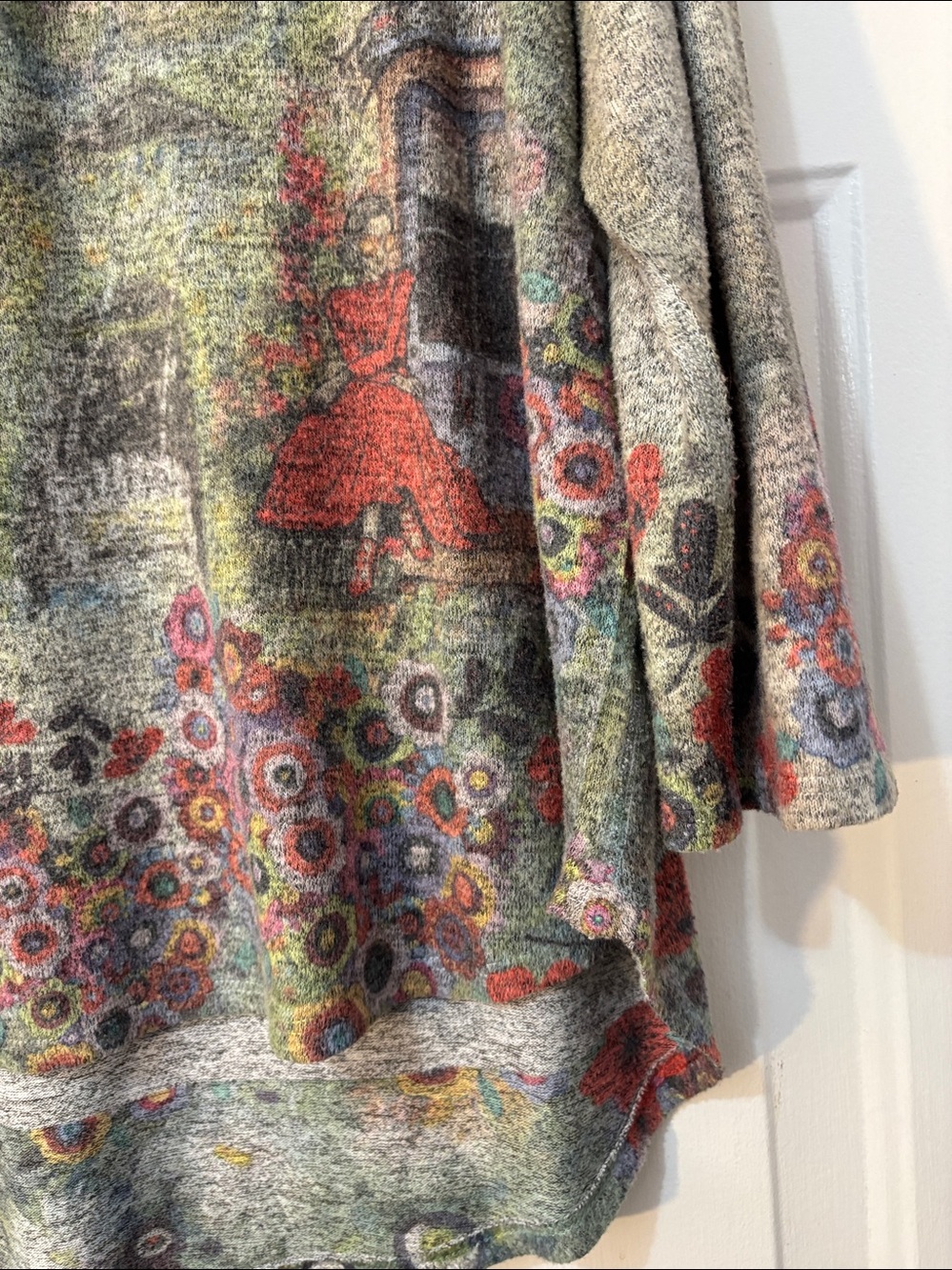 Inoah brand long sleeve top Size Small - Picture 2 of 4